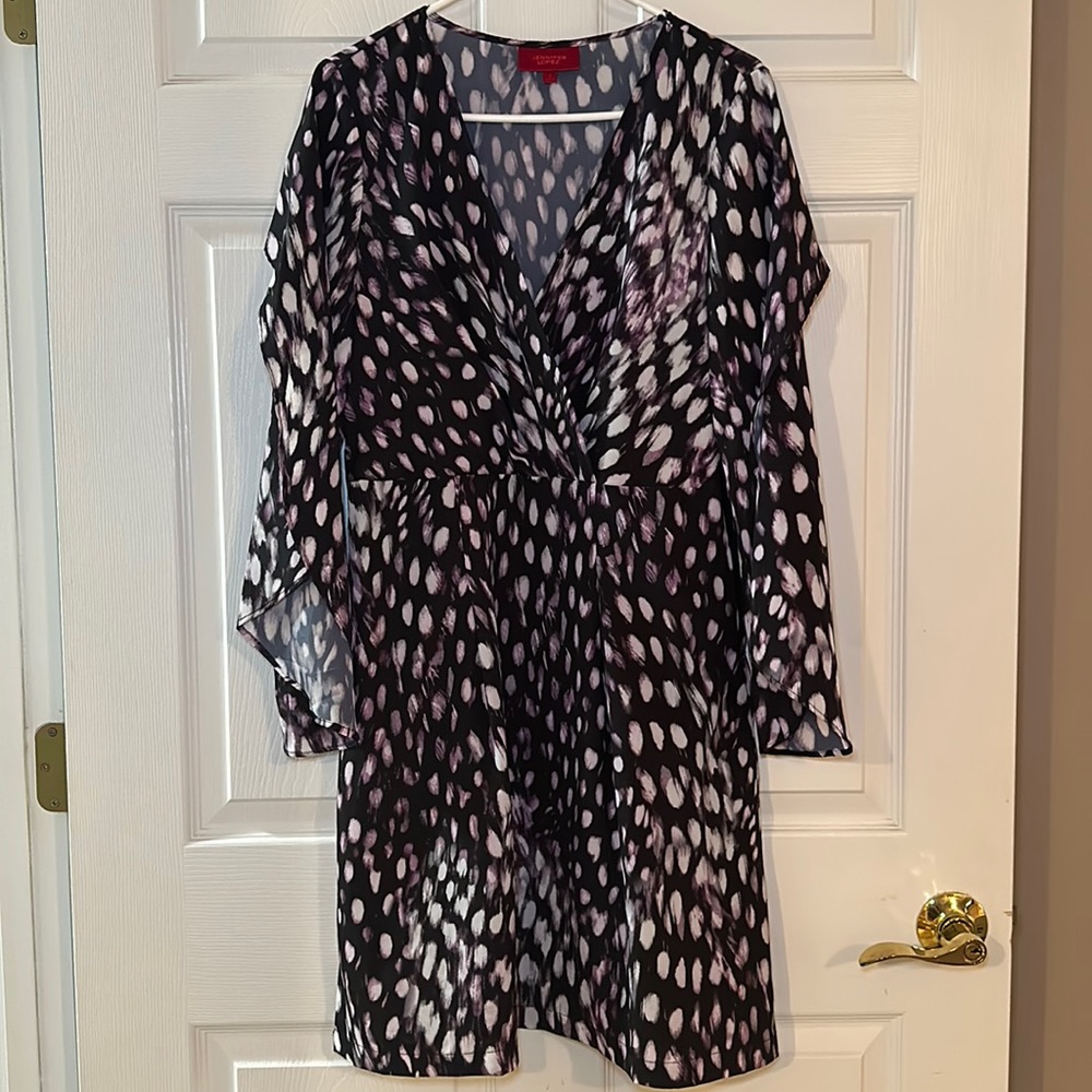 Jennifer Lopez Flutter Sleeve Cross Purple Black Front Dress Size 8‎